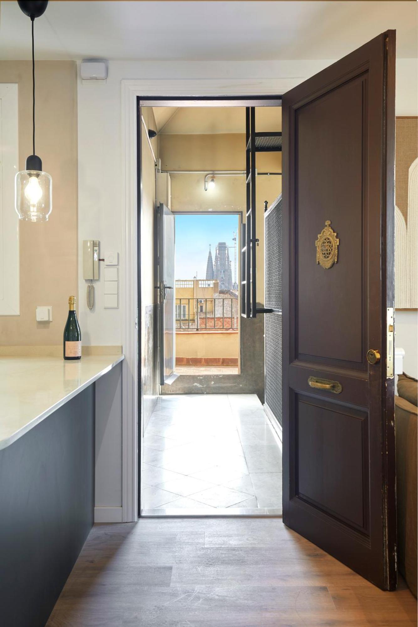 Unique Apartment With 360 View By Maison Pinata Барселона Екстер'єр фото