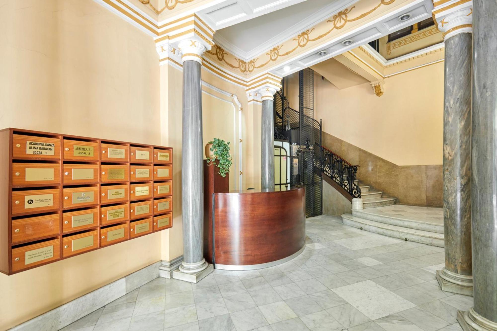 Unique Apartment With 360 View By Maison Pinata Барселона Екстер'єр фото